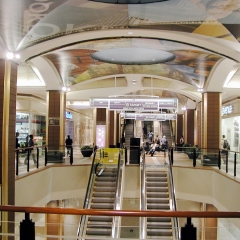 Escalator-ceiling