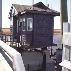 operator-house-front-angle